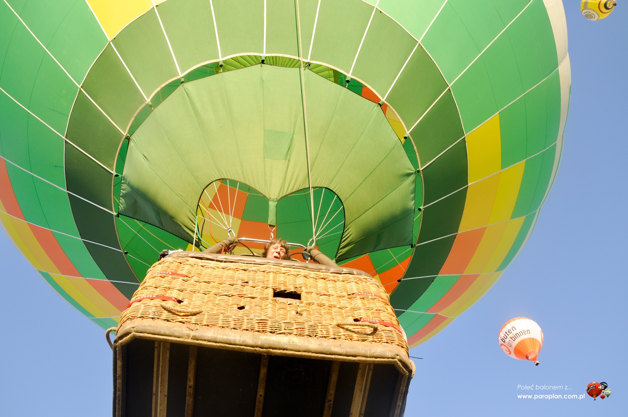 Balon od dołu